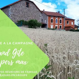  Hébergement de vacances Grand Maison D Alice Auvergne - 15 Personnes